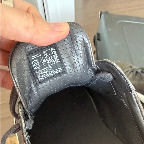 Ecco Men's Leather Sneakers - Dark Gray and White | EU 43 | USA 9-9.5 - Picture 10 of 11